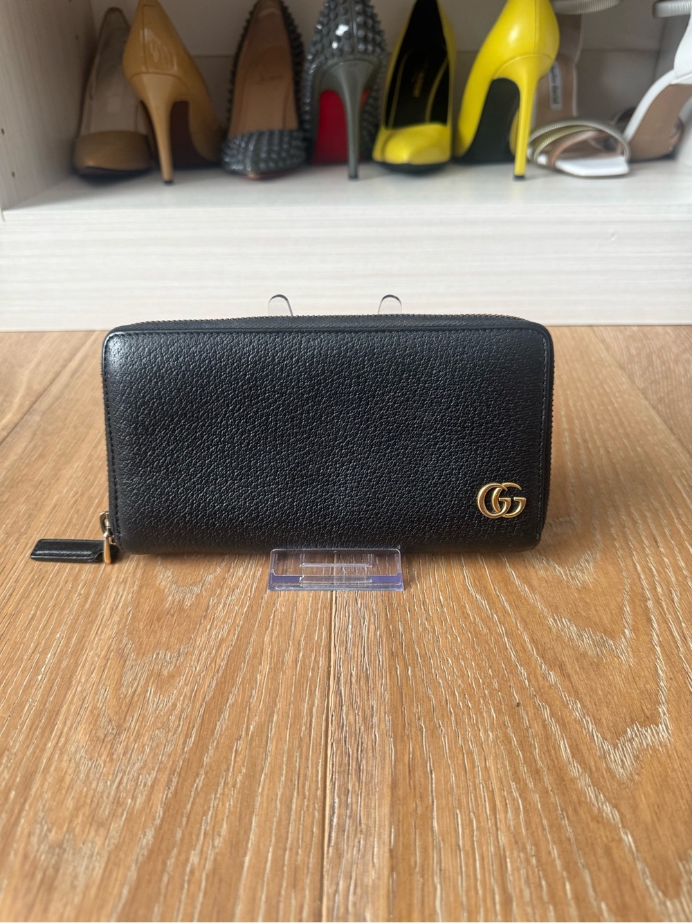 Gucci Black Pebbled Leather Zip-Around Wallet with Gold Double G